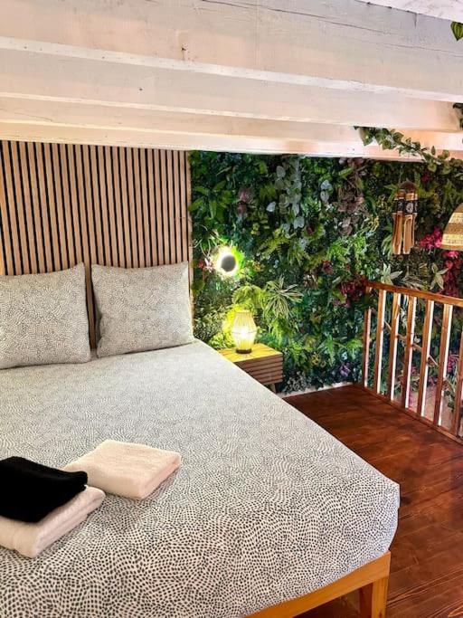 Jungle Avec Jaccuzi Au Coeur De Appartement Nice